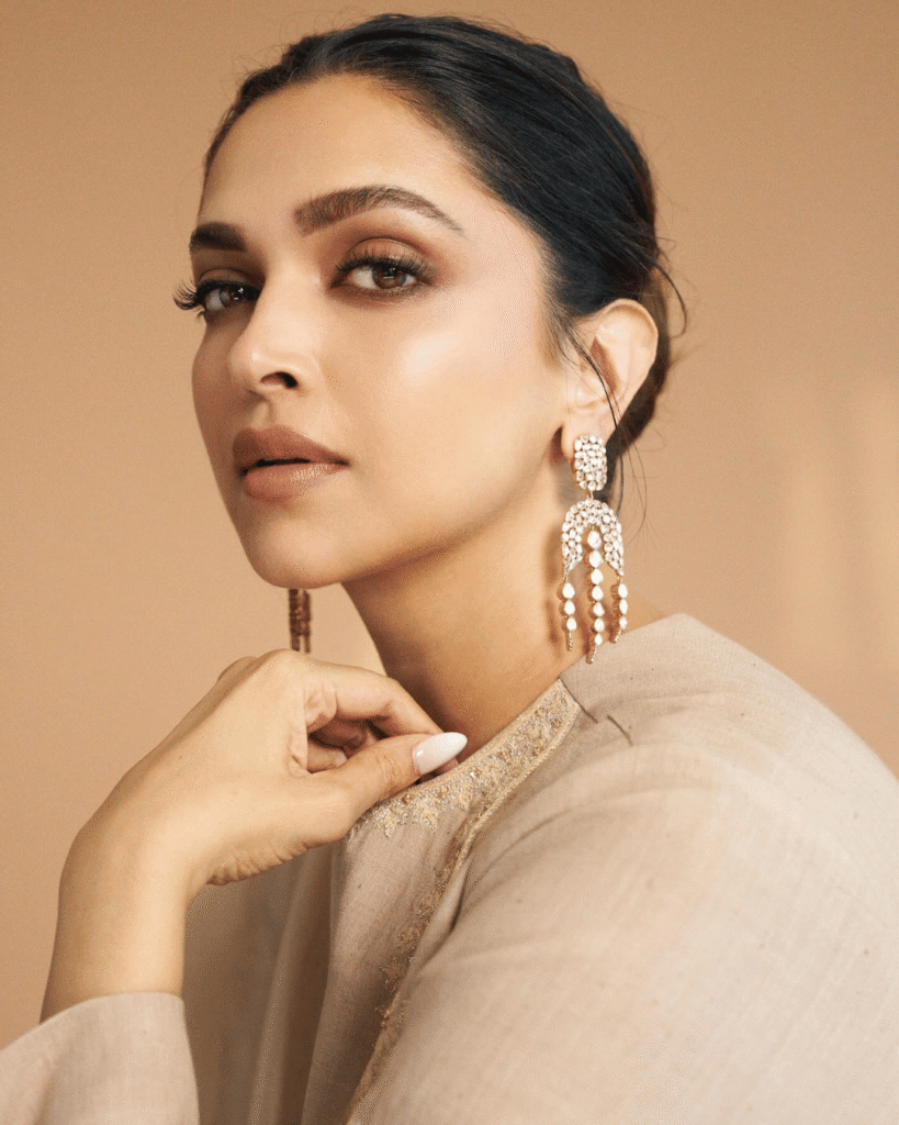 Deepika Padukone elegant photo